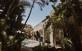 Caza Beach Guesthouse